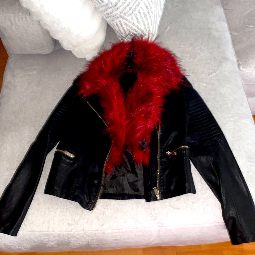 Jou Jou Women’s size small stylish leather coat never worn no tags